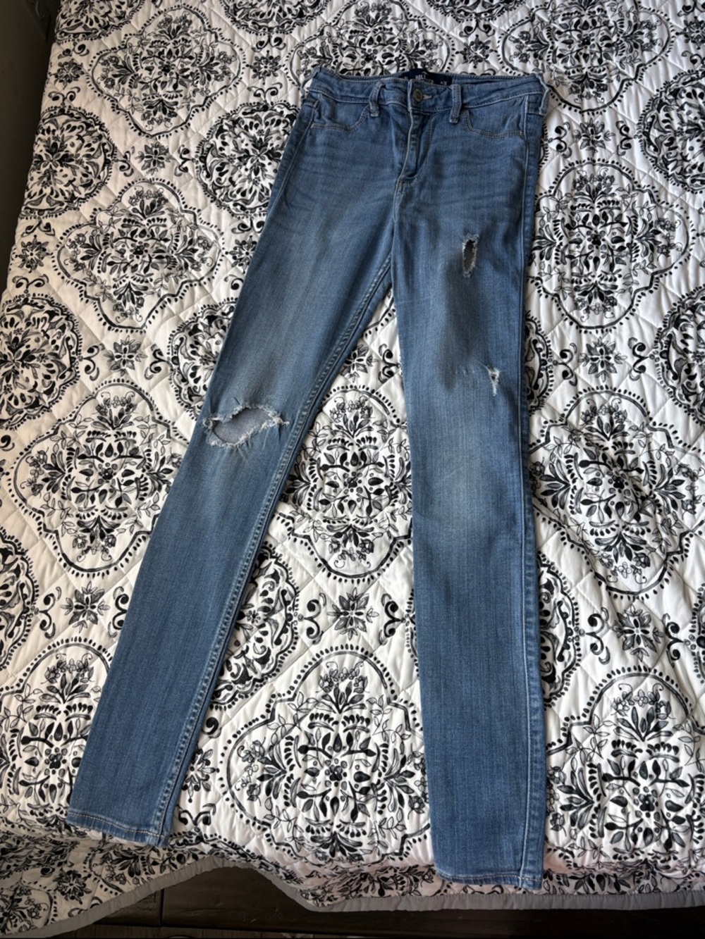 Hollister Women's Light Blue Skinny Distressed Jeans